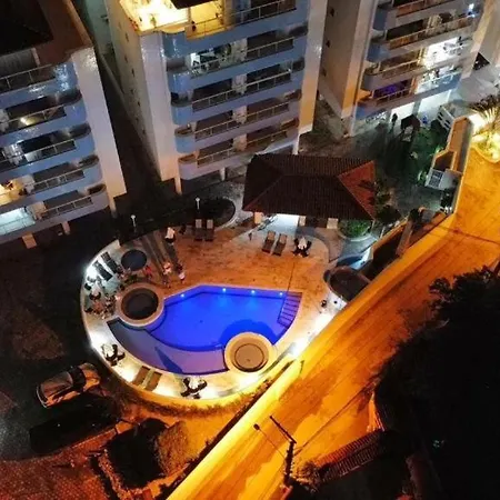 Maravilhoso apartamento pe na areia-2
